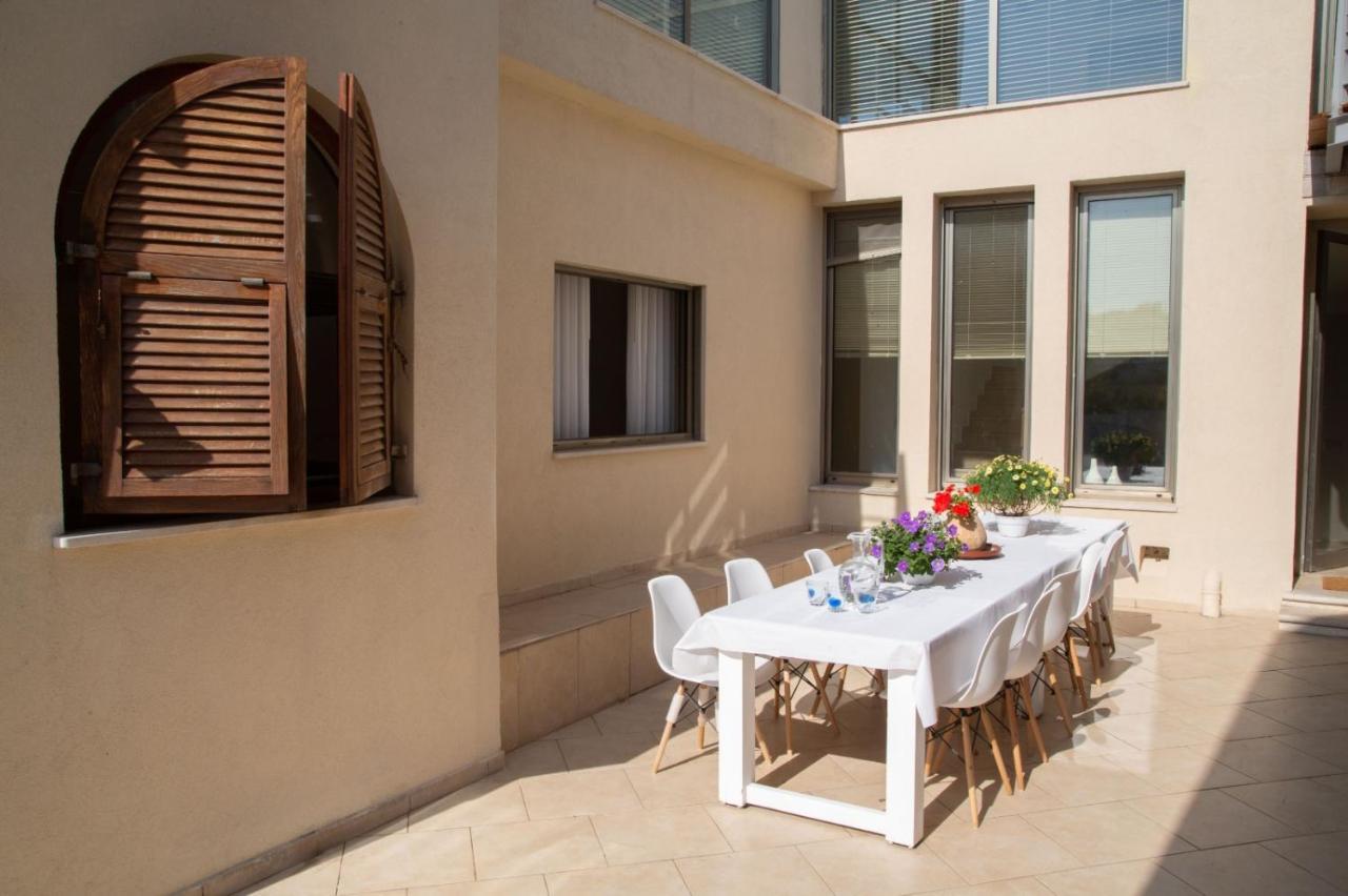 Villa Sky Garden Caesarea Buitenkant foto